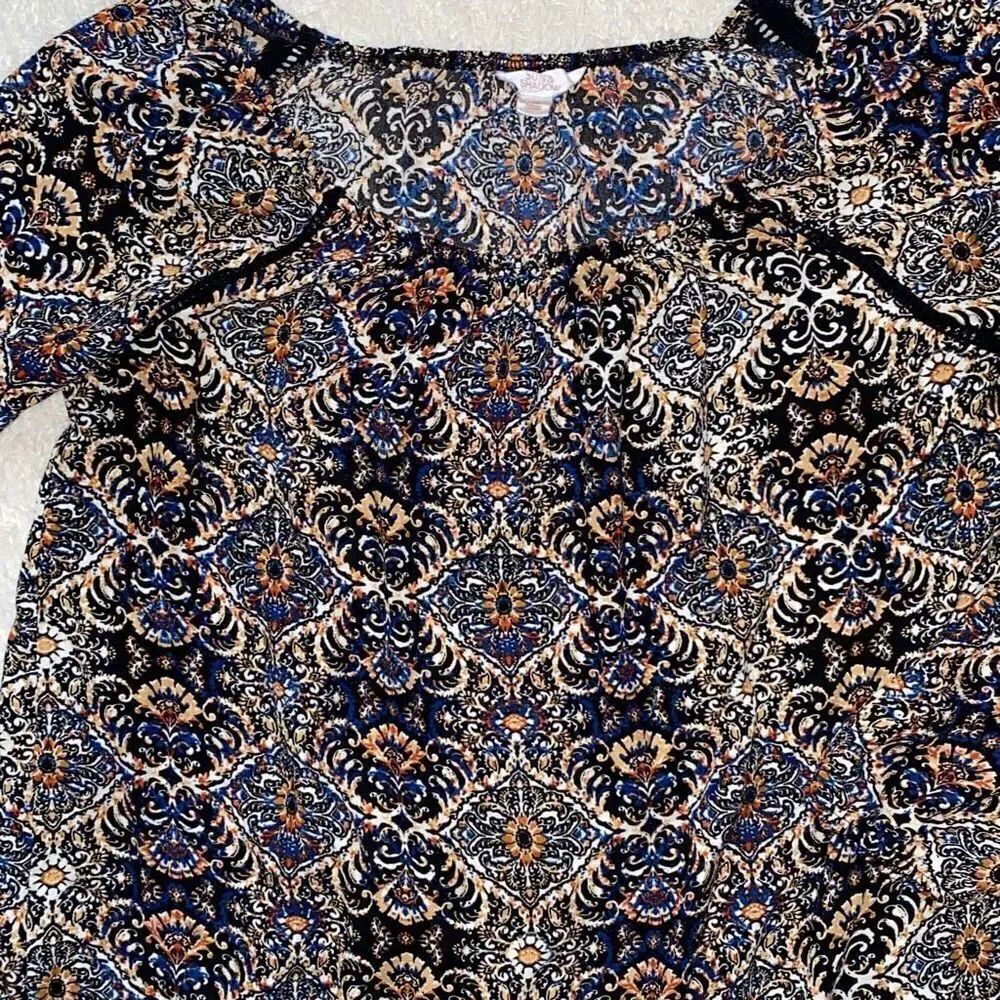 Sun & Shadow Blouse - Picture 5 of 9